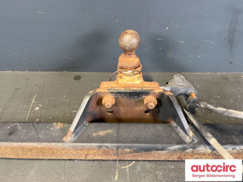 Hengerfeste til Toyota Hiace 2007-2012 (Fase 3)  (TOYOTA|)