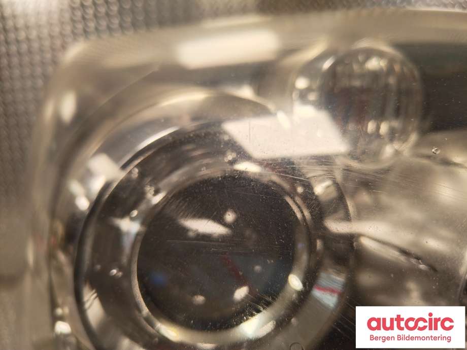 Frontlykt høyre halogen til Toyota Avensis 2003-2008 (Type II)  (TOYOTA|8113005240|)