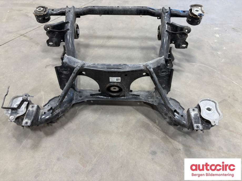 Travers bak til Audi Q4 e-tron 2021-->>  (AUDI|1EA 505 235 BE|)