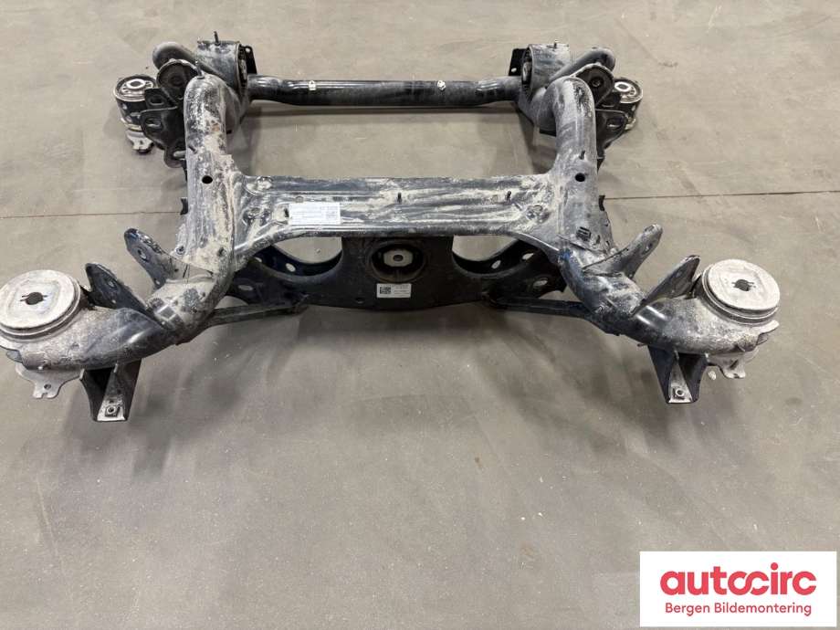 Travers bak til Audi Q4 e-tron 2021-->>  (AUDI|1EA 505 235 BE|)