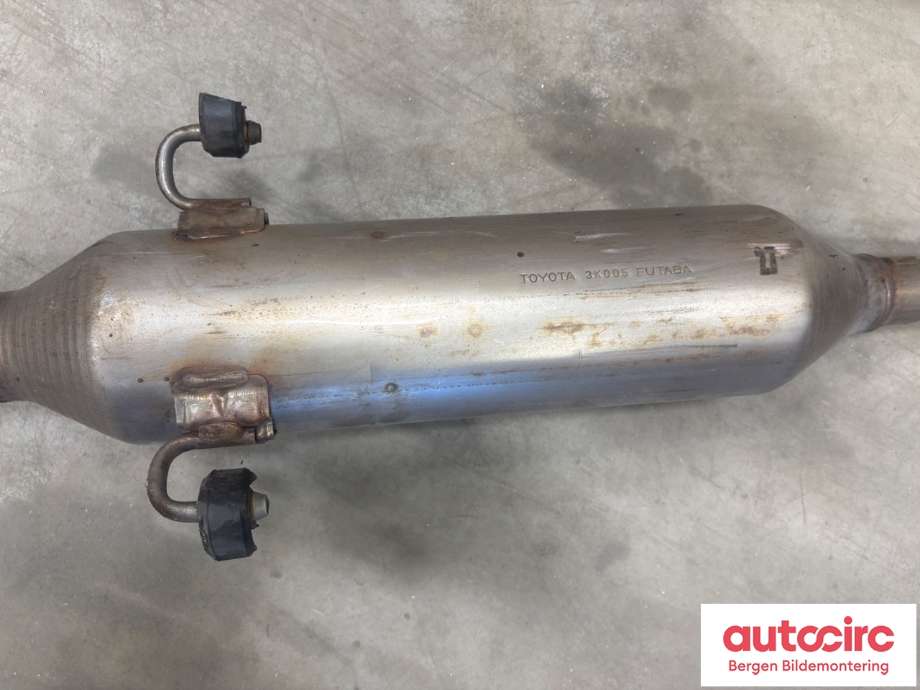 Eksos midtre til Toyota Yaris Cross (SUV) 2021-->>  (TOYOTA|17410F3030|)
