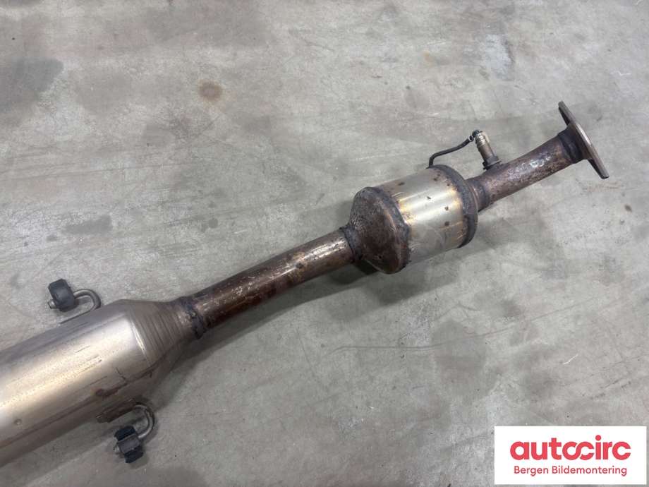 Eksos midtre til Toyota Yaris Cross (SUV) 2021-->>  (TOYOTA|17410F3030|)