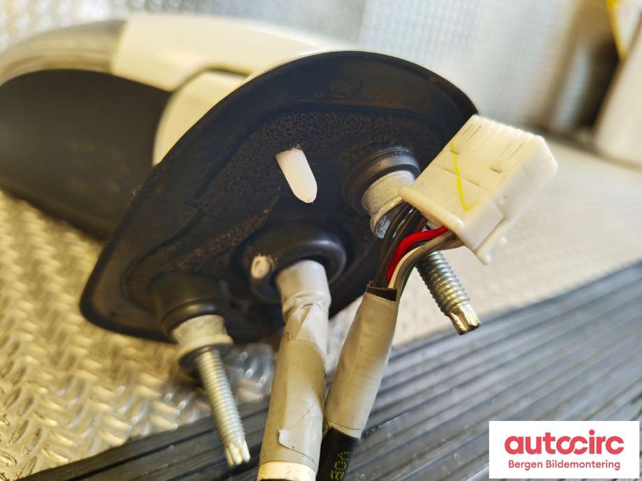 Speil høyre til Toyota Avensis 2009-2015 (Type III, Fase 1)  (TOYOTA|8790805400A0|8790805900|)