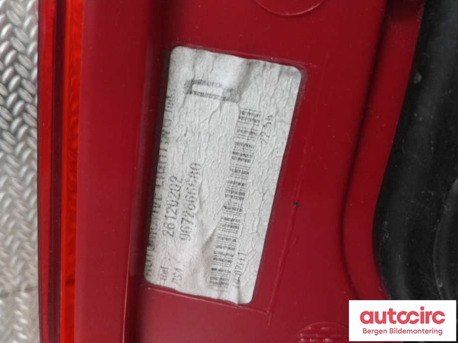 Baklykt høyre til Peugeot 5008 2010-2017 (Type I)  (PEUGEOT|6351 KH|)