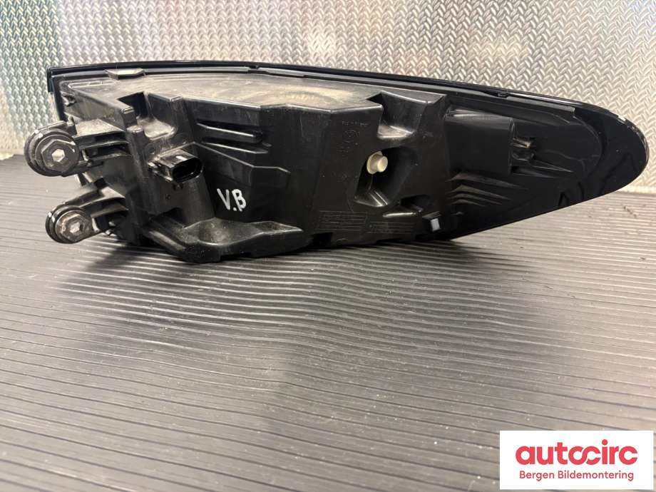 Baklykt venstre til VW ID.4 2020-->>  (VOLKSWAGEN|11A 945 207 A|)