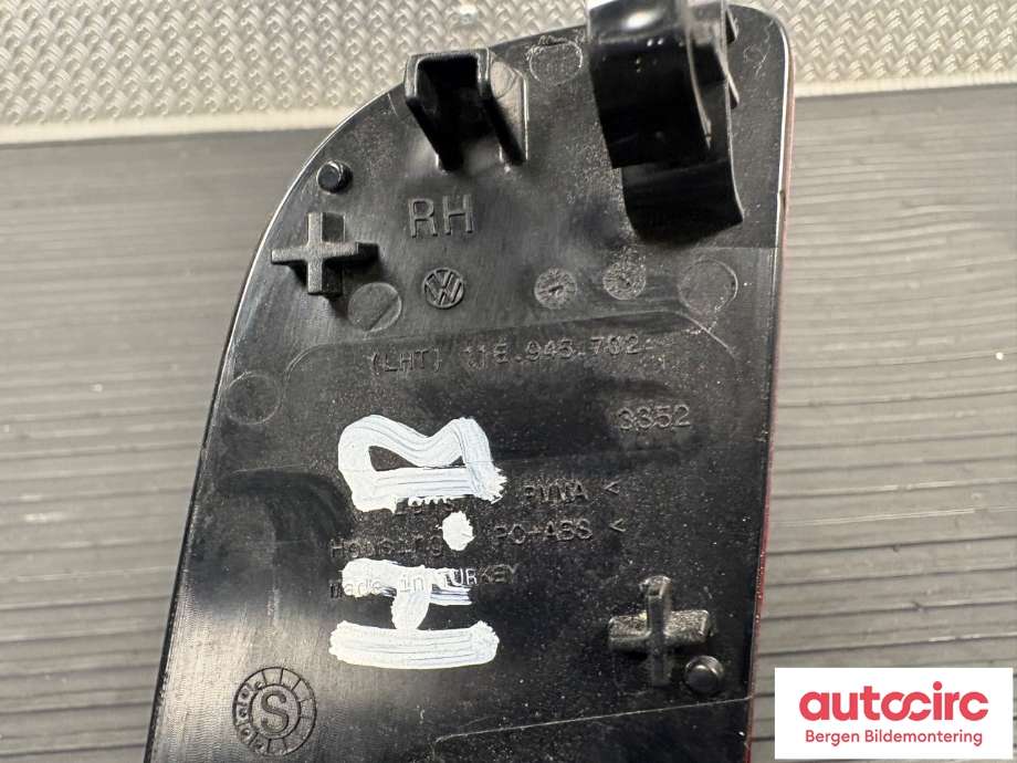 Refleksplate til VW ID.4 2020-->>  (VOLKSWAGEN|11E 945 702|)