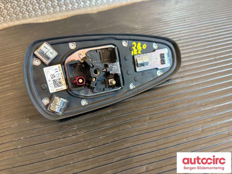 Antenne forsterker til Audi Q4 e-tron 2021-->>  (AUDI|5WA 035 507 A|)