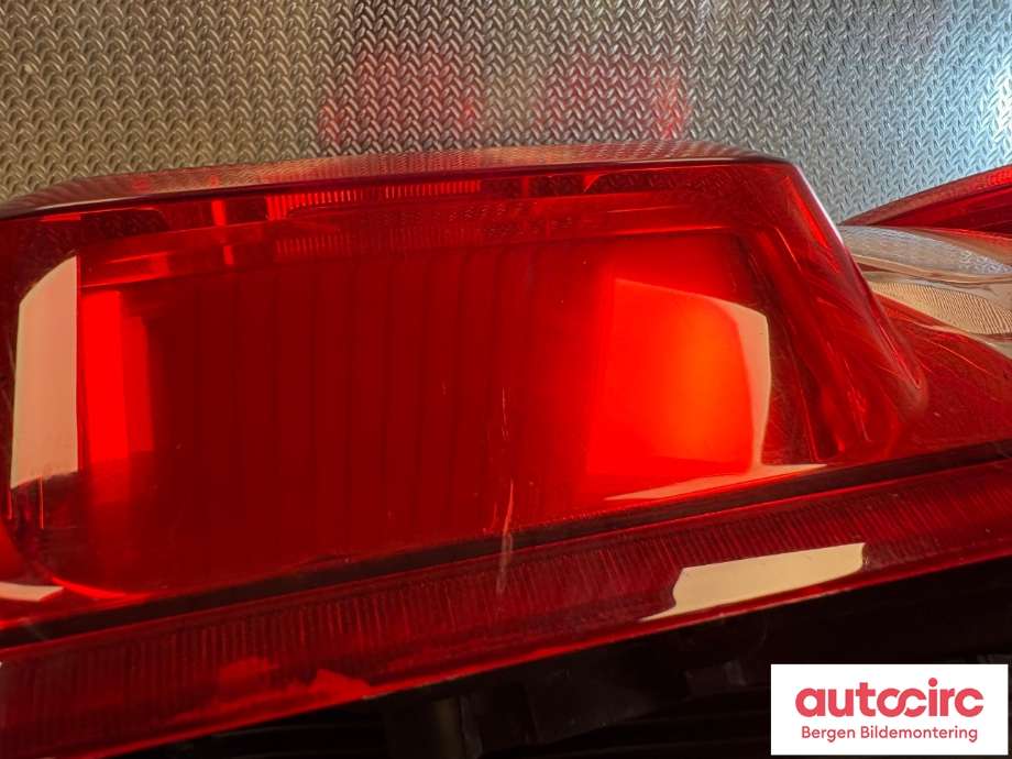 Baklykt høyre til Peugeot Expert 2016-->> (Type III) (PEUGEOT|98 082 430 80|)