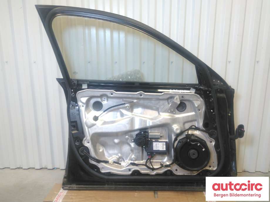 Dør venstre foran til Audi A8 2003-2010 (Type II) (AUDI|4E0 831 051 C|)