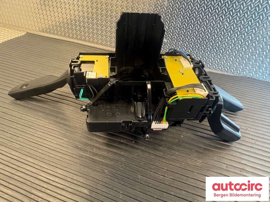 Bryter combi til Audi Q4 e-tron 2021-->>  (AUDI|82A 953 521 LT|)