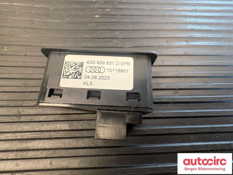 Bryter baklukeåpner til Audi Q4 e-tron 2021-->>  (AUDI|4G0 959 831 D|)