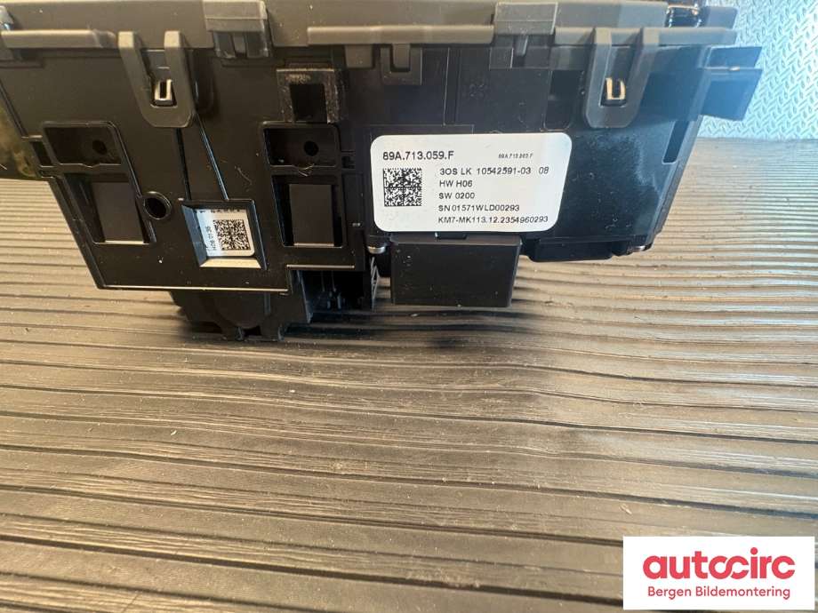 Bryter diverse til Audi Q4 e-tron 2021-->>  (AUDI|89A 713 059 F|)