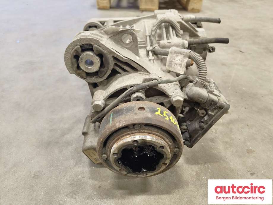 Kardang klokke bak til VW Transporter / Caravelle 2019-->> (T6.1) (T6.1) (VOLKSWAGEN|09N 525 010 F|)