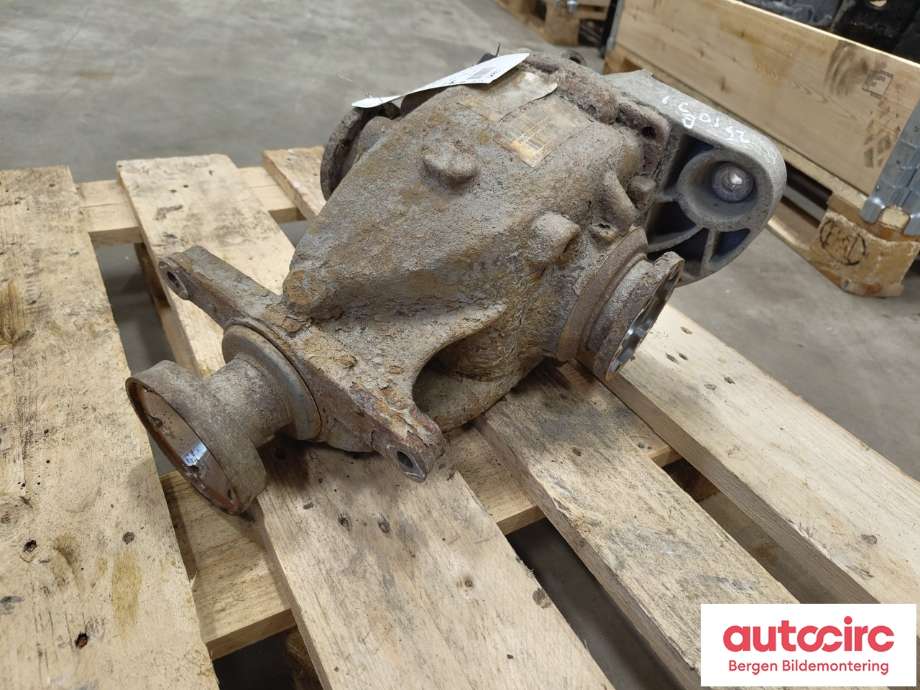 Kardang klokke bak til BMW 5-Serie 2003-2010 (E60/E61) (E60/E61) (BMW|33 10 7 560 592|)