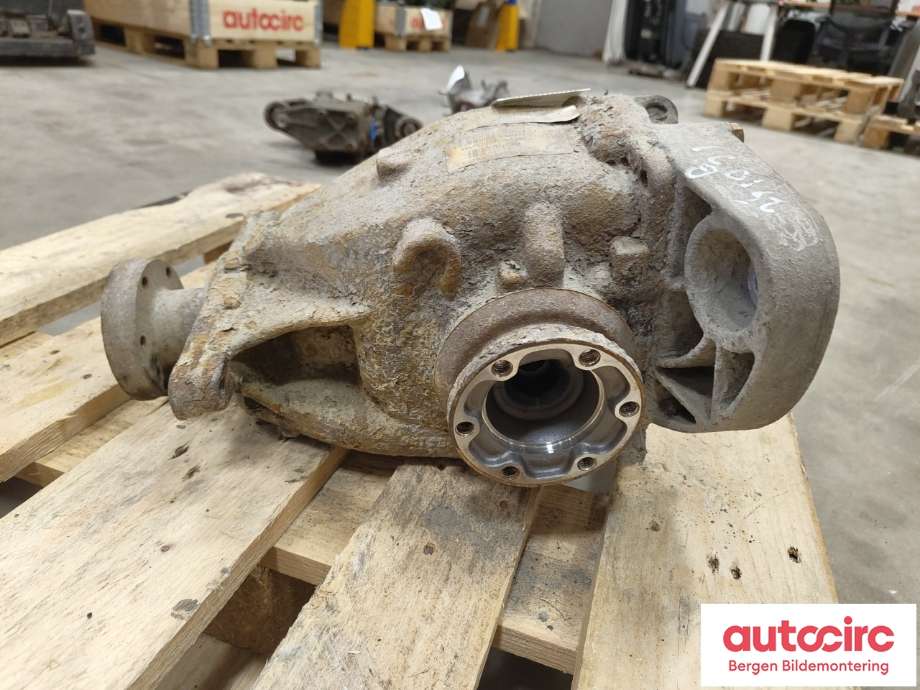 Kardang klokke bak til BMW 5-Serie 2003-2010 (E60/E61) (E60/E61) (BMW|33 10 7 560 592|)