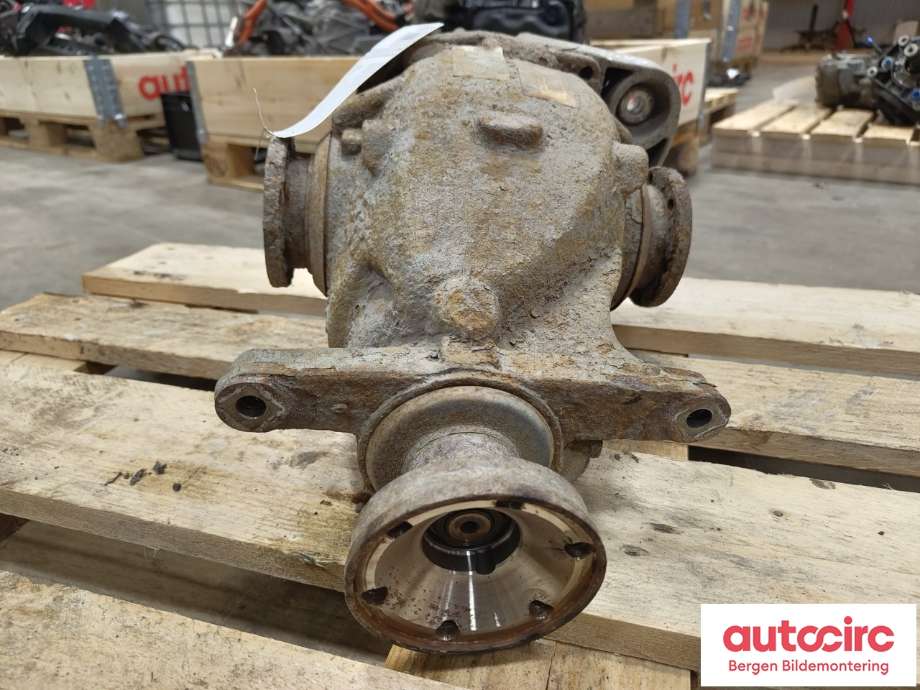 Kardang klokke bak til BMW 5-Serie 2003-2010 (E60/E61) (E60/E61) (BMW|33 10 7 560 592|)