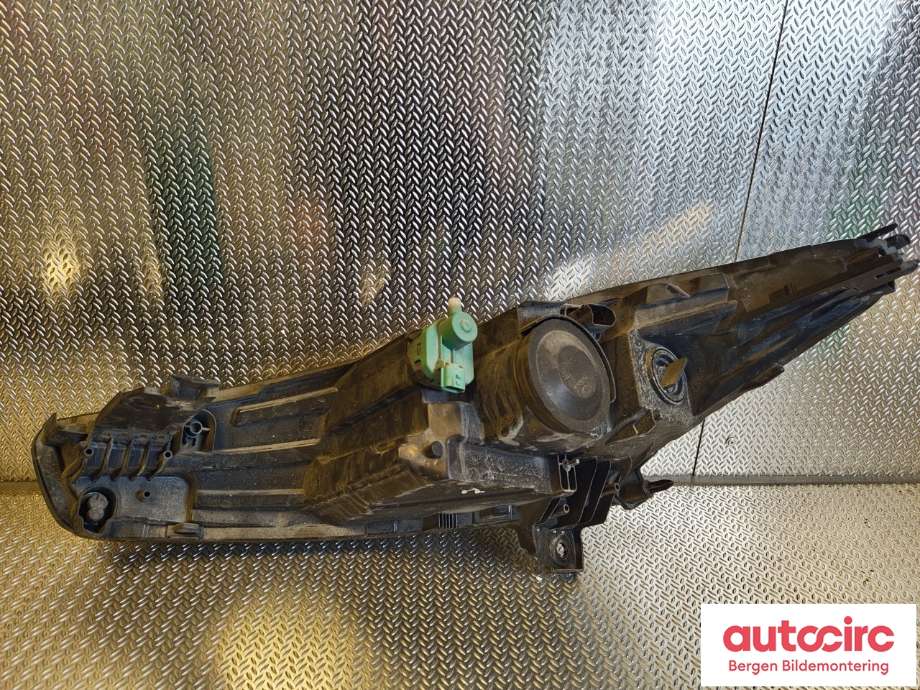 Frontlykt høyre halogen til Renault Zoe 2013-2019 (Fase 1)  (RENAULT|260108268R|)