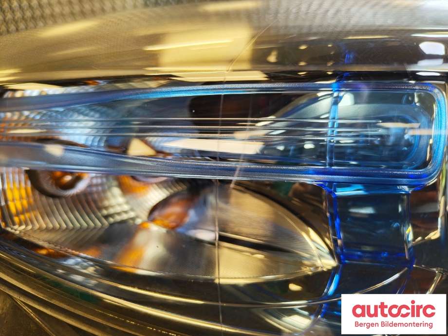 Frontlykt høyre halogen til Renault Zoe 2013-2019 (Fase 1)  (RENAULT|260108268R|)