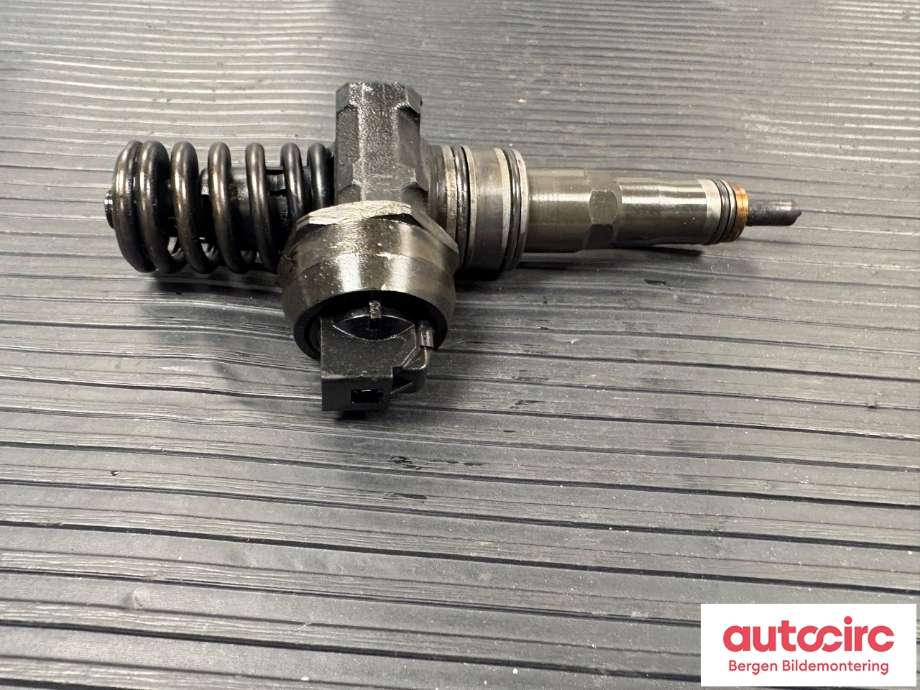 Dyse innsprøyting diesel til VW Passat 2005-2010 (B6) (B6) (Volkswagen|038 130 079 TX|)