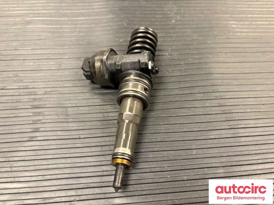 Dyse innsprøyting diesel til VW Passat 2005-2010 (B6) (B6) (Volkswagen|038 130 079 TX|)