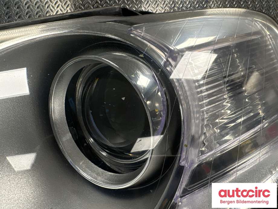 Frontlykt venstre halogen til VW Passat 2005-2010 (B6) (B6) (Volkswagen|3C0 941 005 AA|)
