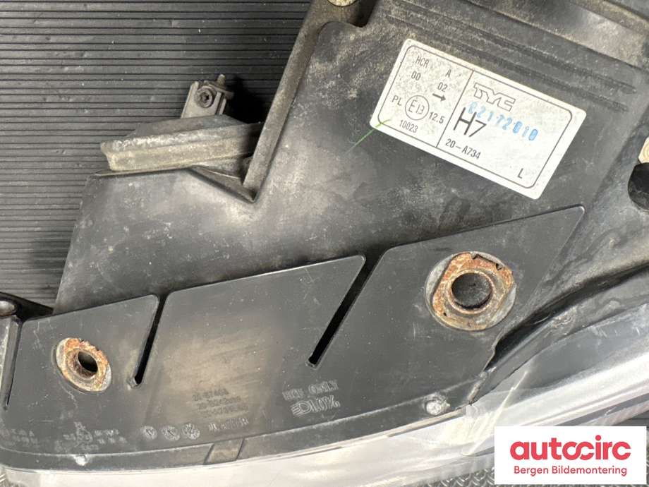 Frontlykt venstre halogen til VW Passat 2005-2010 (B6) (B6) (Volkswagen|3C0 941 005 AA|)