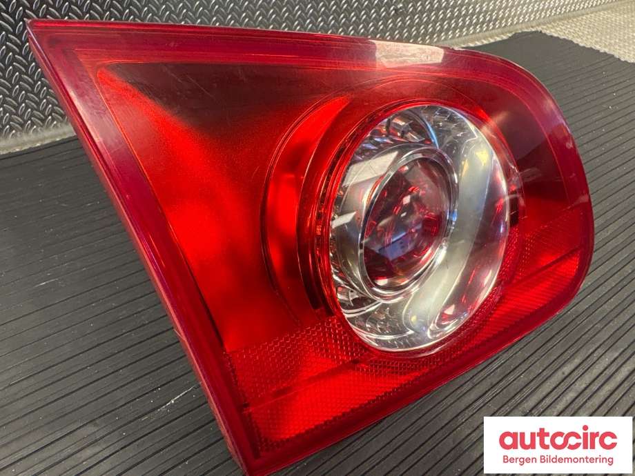Baklykt venstre indre til VW Passat 2005-2010 (B6) (B6) (Volkswagen|3C9 945 093|)