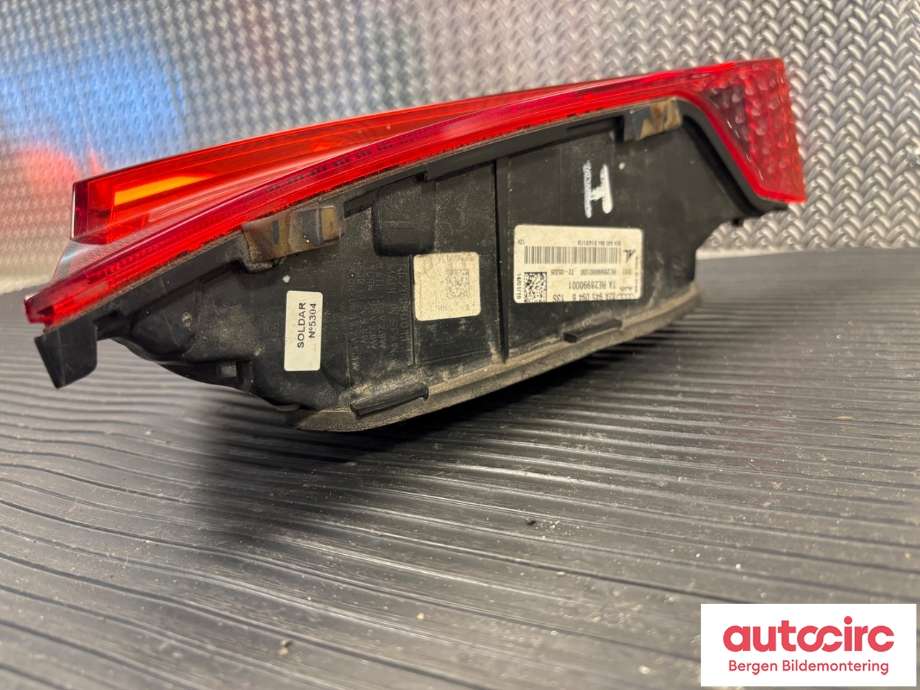Baklykt høyre indre til Audi A1 2018-->> (Type II)  (AUDI|82A 945 094 B|)