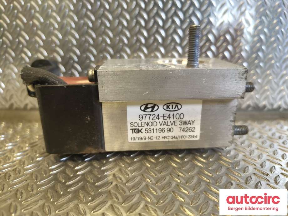 Diverse deler til Hyundai Ioniq Electric 2019-->> (Fase 2)  (HYUNDAI|97724E 4100|)