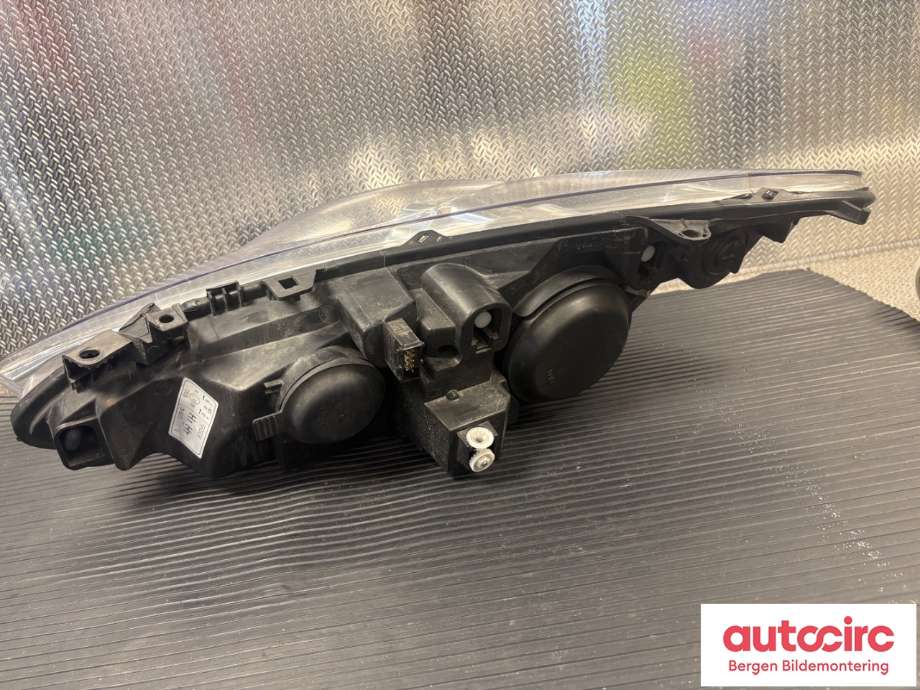 Frontlykt høyre halogen til Peugeot 307 2005-2008 (Fase 2) (PEUGEOT|6206 86|)