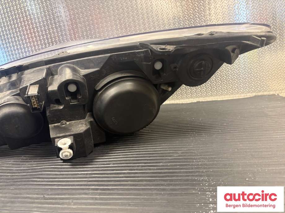 Frontlykt høyre halogen til Peugeot 307 2005-2008 (Fase 2) (PEUGEOT|6206 86|)