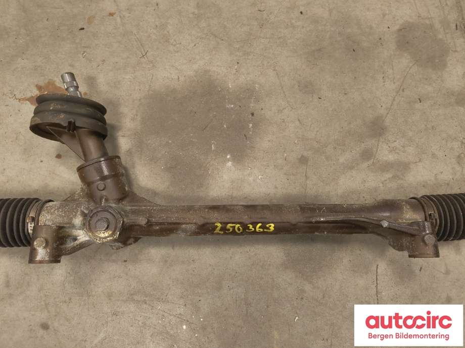 Tannstang til Toyota Yaris Cross (SUV) 2021-->>  (TOYOTA|455100D630|455100D690|)