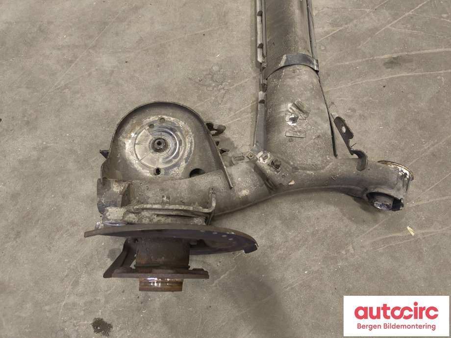 Bakaksel til Mercedes Citan 2021-->> (W420) (W420) (MERCEDES|A 420 350 13 00|A 420 352 01 00|)