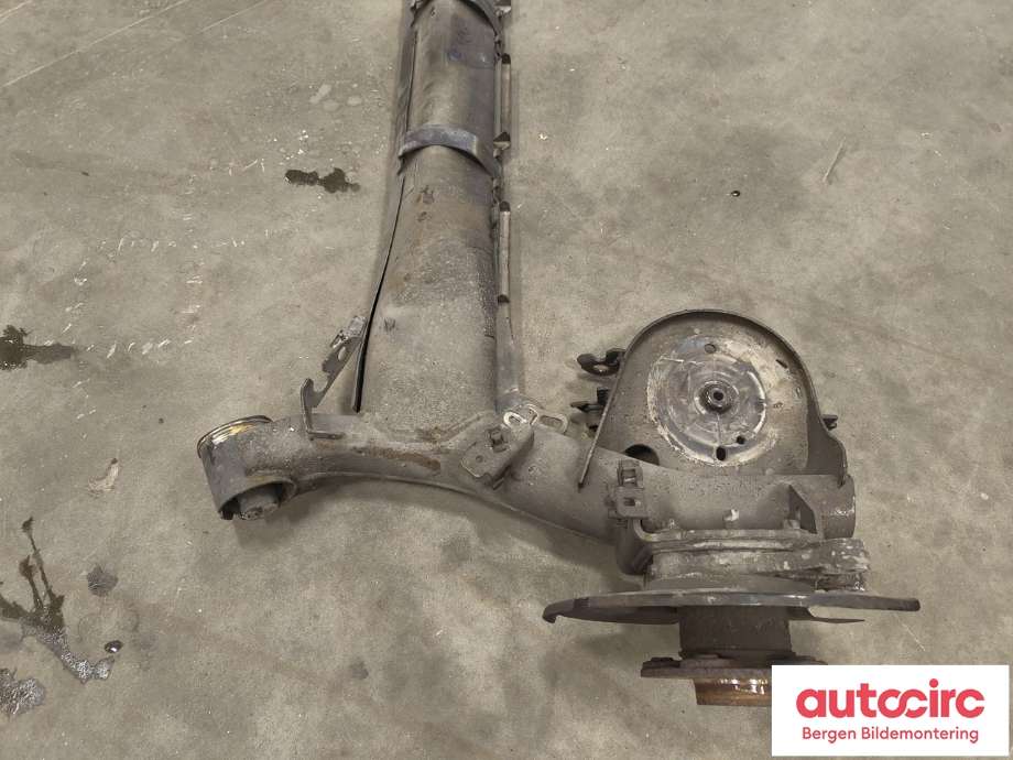 Bakaksel til Mercedes Citan 2021-->> (W420) (W420) (MERCEDES|A 420 350 13 00|A 420 352 01 00|)