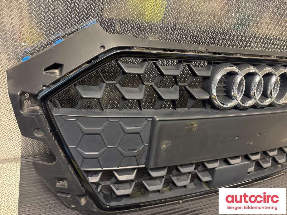 Grill til Audi A1 2018-->> (Type II) (AUDI|82A 853 651 B|)