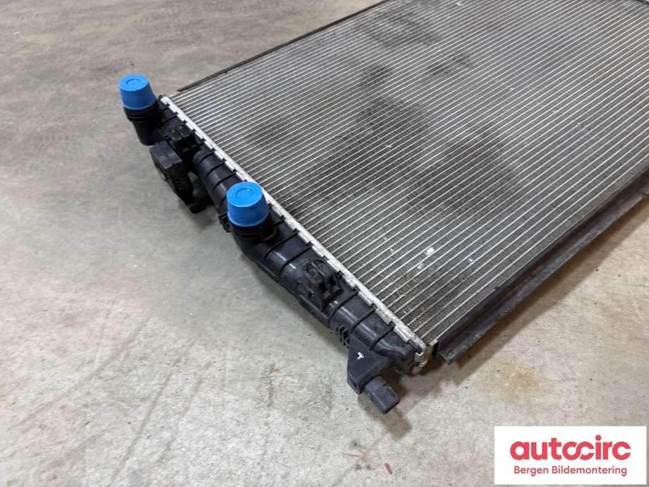 Radiator (automat gir) til Audi A1 2018-->> (Type II)  (AUDI|2Q0 121 253 K|)