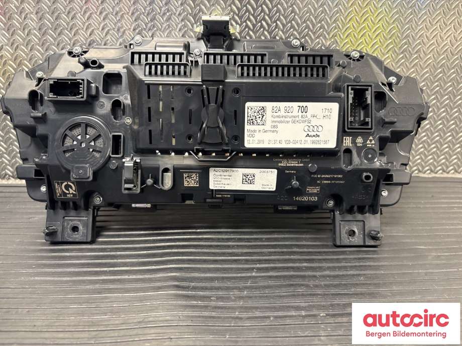 Speedometer til Audi A1 2018-->> (Type II) (AUDI|82A 920 700|)