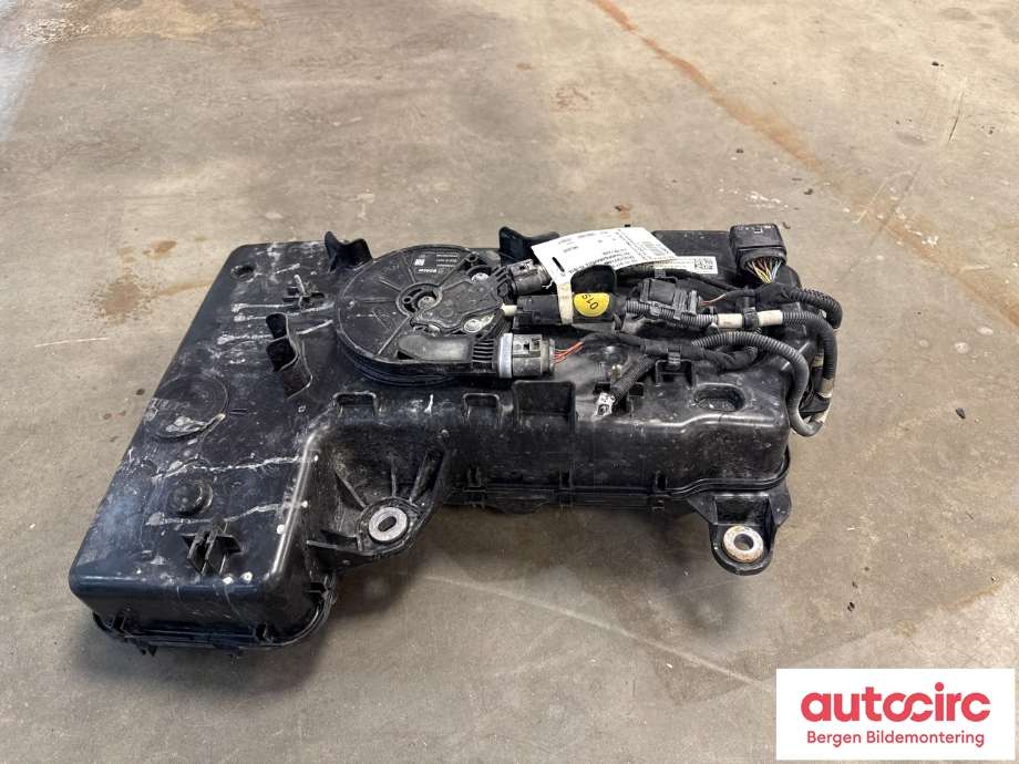 AdBlue tank til VW Transporter / Caravelle 2019-->> (T6.1) (T6.1) (VOLKSWAGEN|7E0 131 877 H|)