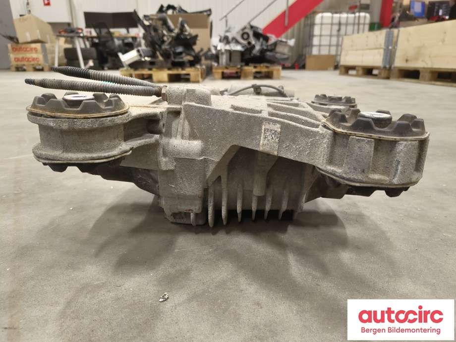 Kardang klokke bak til Audi Q3 2011-2014 (Type I, Fase 1)  (AUDI|0BS 525 010 C|0BS 525 010 H|)
