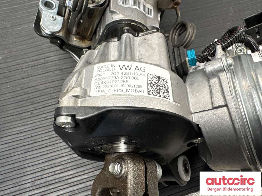 Rattaksel til Audi A1 2018-->> (Type II)  (AUDI|2Q1 423 510 EM|2Q1 423 510 AK|)