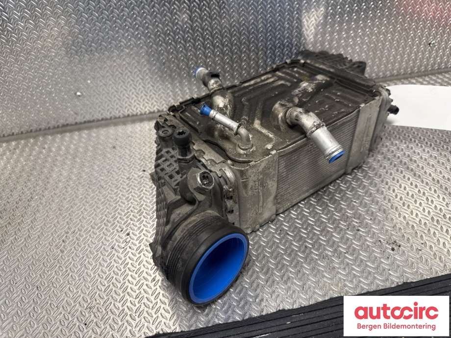 Intercooler til VW Transporter / Caravelle 2015-2019 (T6) (T6) (VOLKSWAGEN|04L 145 749 F|)