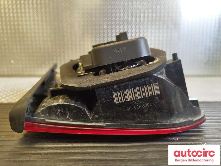 Baklykt høyre indre til VW Golf VI 2008-2012 (VOLKSWAGEN|5K0 945 094 AA|)