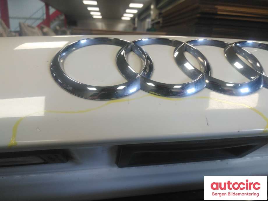 Bakluke combi til Audi Q3 2011-2014 (Type I, Fase 1) (AUDI|8U0 827 025|8U0 827 025 B|)