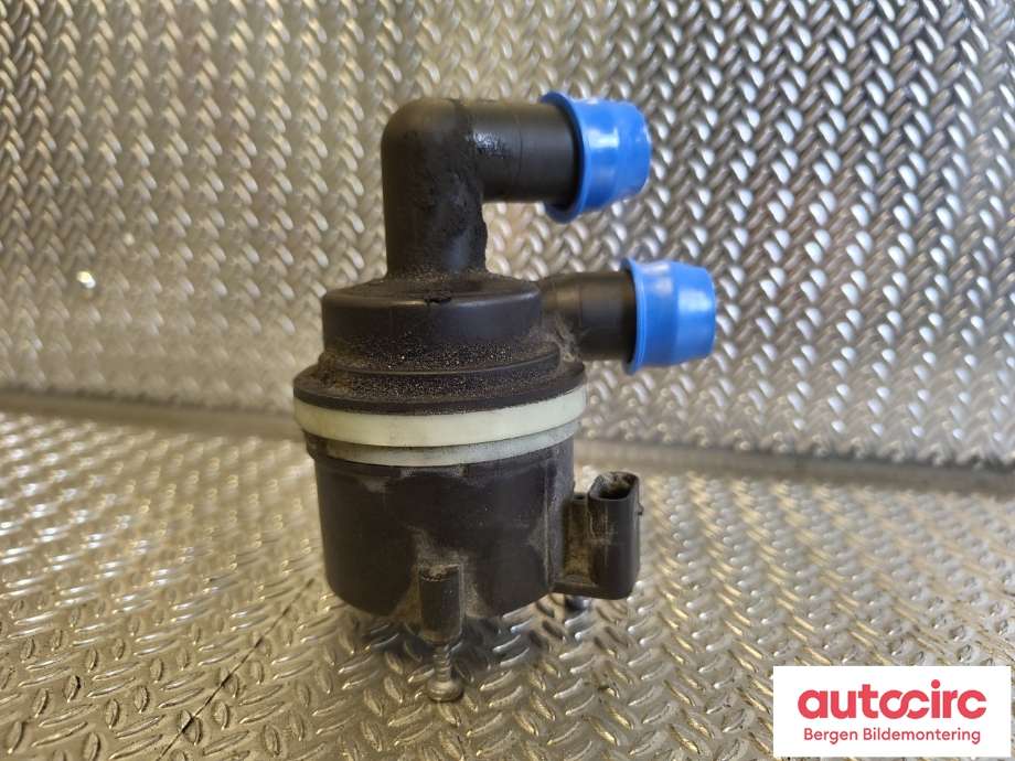 Sirkulasjonspumpe til VW Golf VI 2008-2012 (VOLKSWAGEN|5N0 965 561 A|)