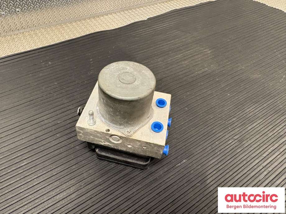 ABS sentral til Tesla Model Y 2021-2024 (Type I) (TESLA|1044746-00-A|)