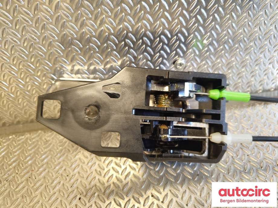 Låsekasse høyre til Toyota RAV4 2013-2015 (Type IV, Fase 1) (TOYOTA|6903060240|6920533111C0|)