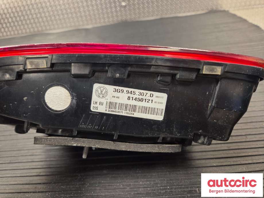 Baklykt venstre indre til VW Passat 2015-2019 (Fase 1) (B8) (B8) (VOLKSWAGEN|3G9 945 307 D|)