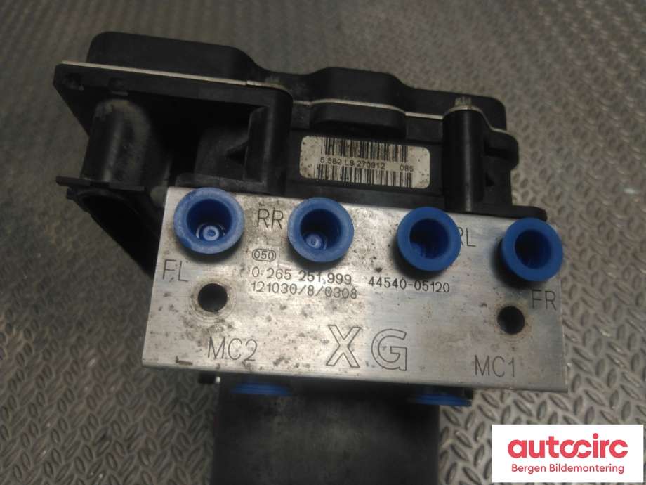 ABS sentral til Toyota Avensis 2009-2015 (Type III, Fase 1) (TOYOTA|4405005230|)