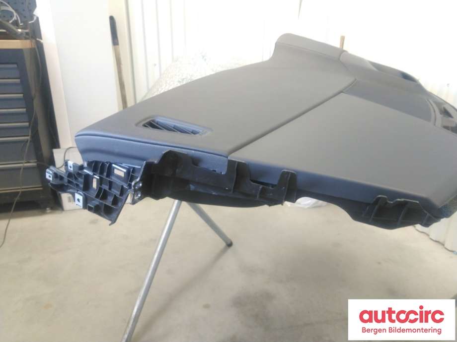 Dashbord til Jaguar I-PACE 2018-->>  (JAGUAR|T4K9578PVJ|T4K9056|J9D304320EE8PVJ)