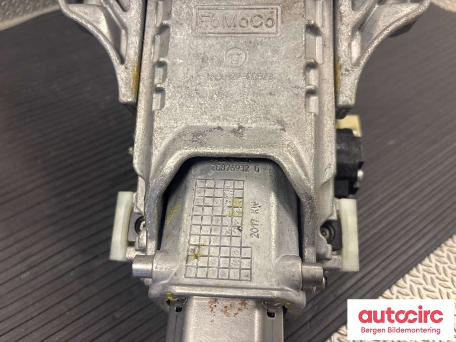 Rattaksel til Land Rover Range Rover 2013-->> (Type IV) (LAND-ROVER|HPLA3C529AC|LR081615|)